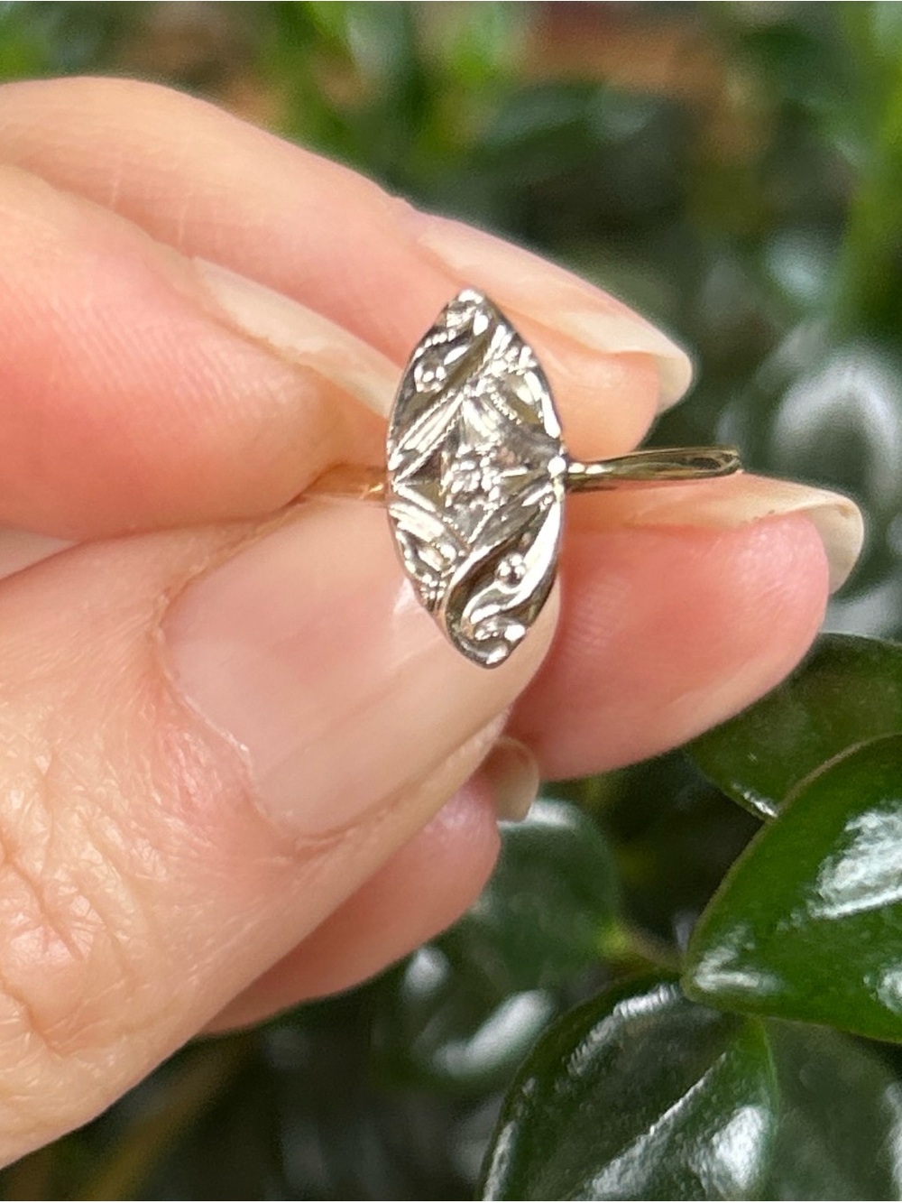 10K SOLID GOLD Vintage Two Toned Navette Ring with Natural Diamond